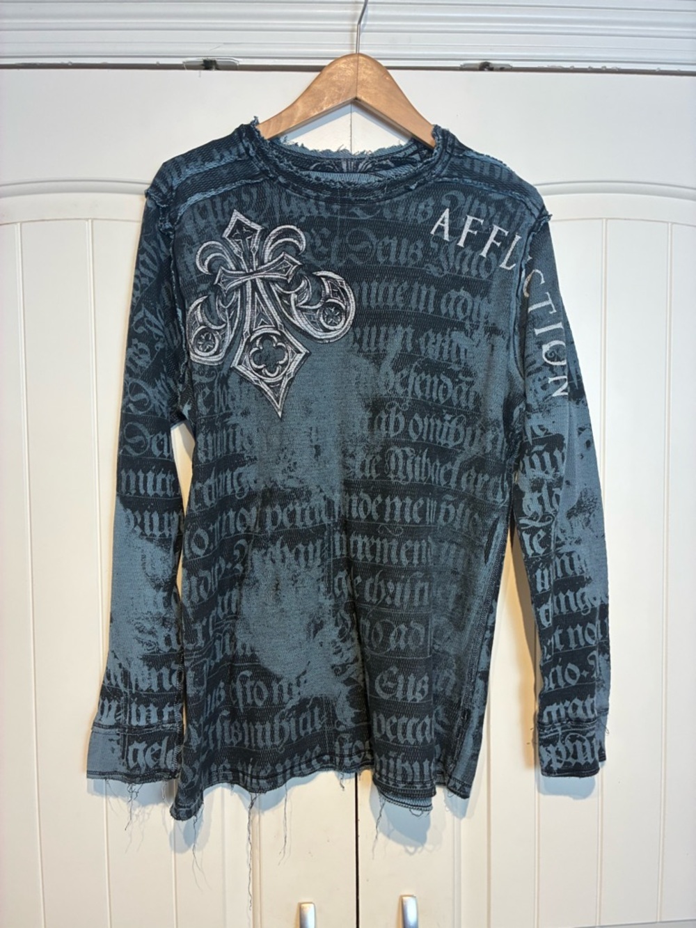 Affliction Black and Grey Gothic Script Long Sleeve Tee Size L